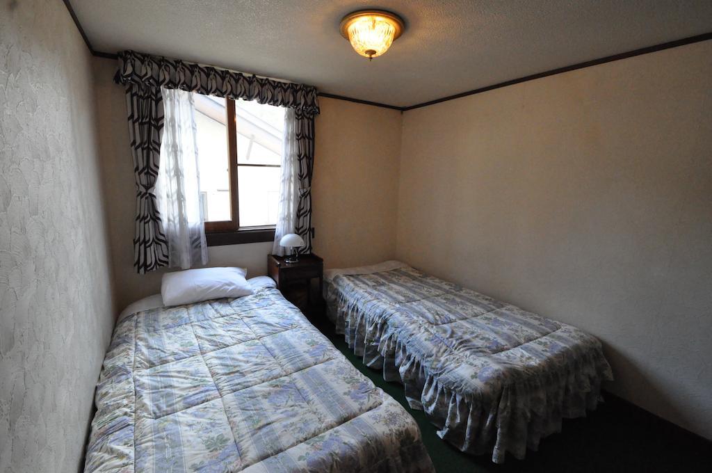 Guest House Wind Inn Hakuba Buitenkant foto